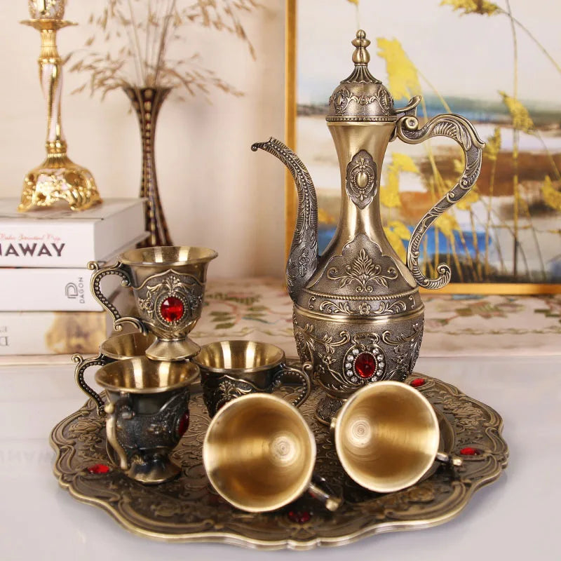 New Arrival 8 Colors Elegant Golden White Wine Set Court Wine Jug Cups Plate Set Home Bar Exquisite Decor