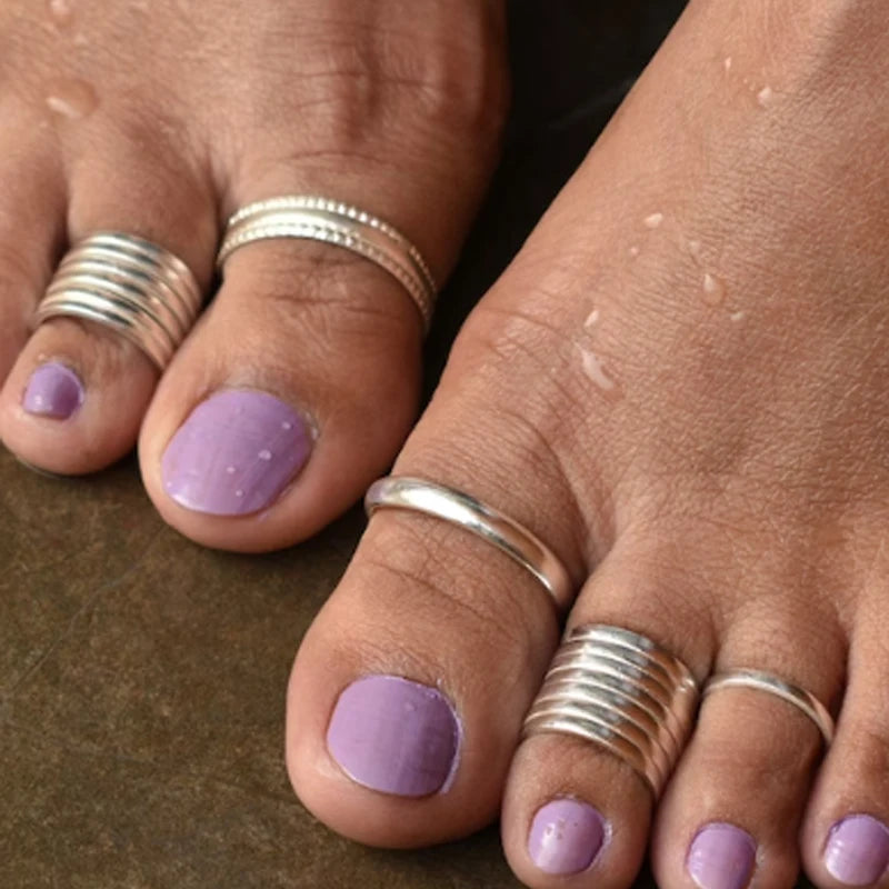 NEW Arrivals 13PCS Set Fashion Open Toe Rings Women Adjustable Simple Minimal Hollow Heart Summer Beach Smooth Feet Ring Jewelry on Foot Female Girls Casual Jewelry Fashion Apparel Accessories Supplies