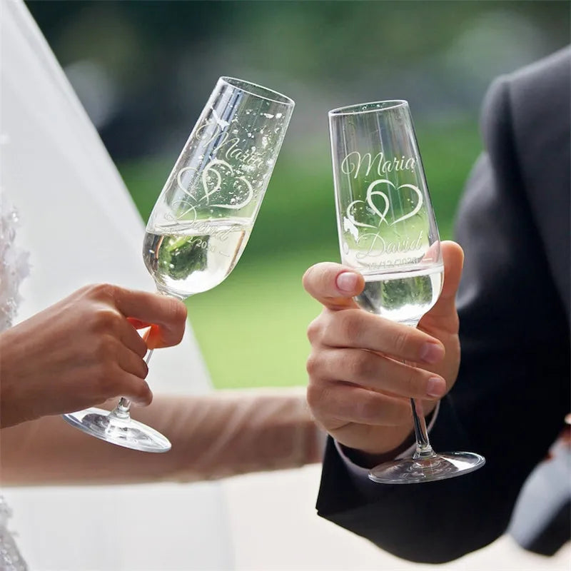 2 PCS Set PERSONALIZED Mr. And Mrs. Names/Dates Wedding Toasting Flutes Wedding Party Glasses Custom Bride and Groom Toasting Glasses Celebration Glassware Barware Accessories