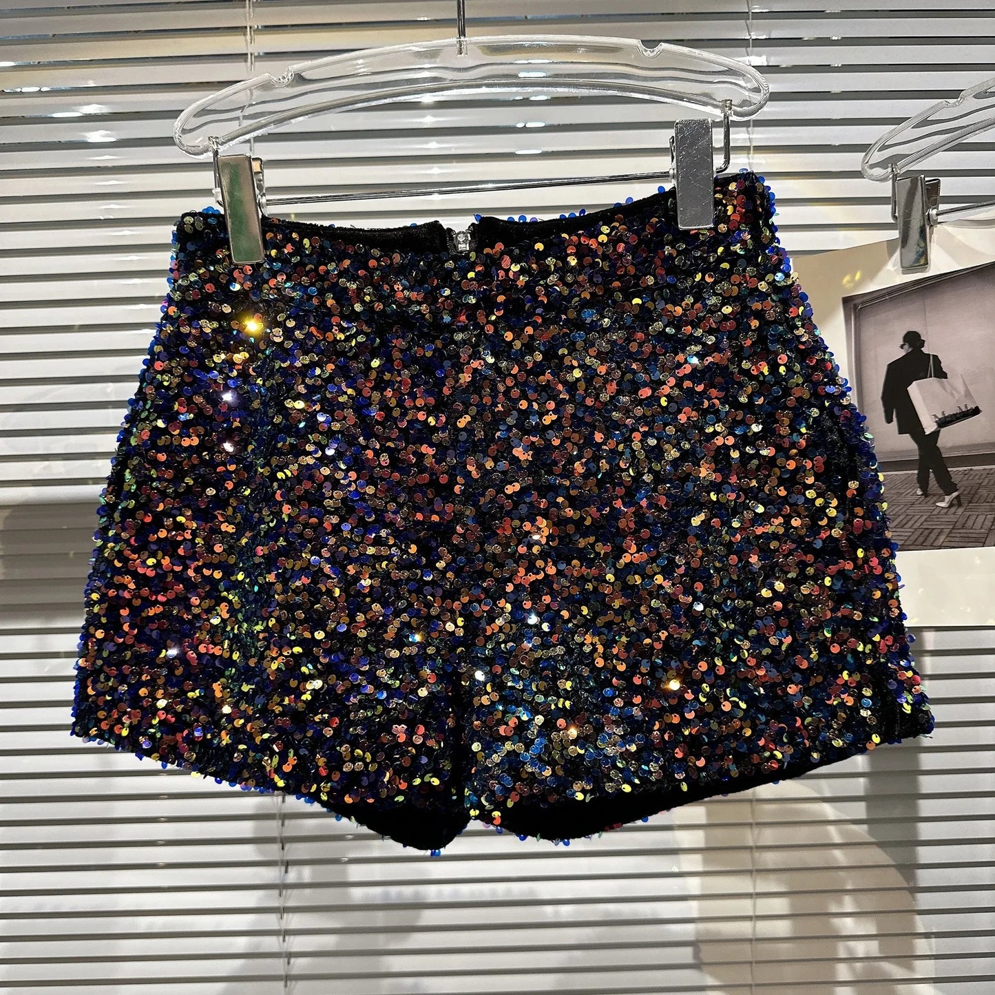 New Arrivals Sexy Clubwear Shorts Ladies Luxury Sequins Shorts Loose High Waist Streetwear Wide Leg Short Pants Sliver Black Women Girls Clothing