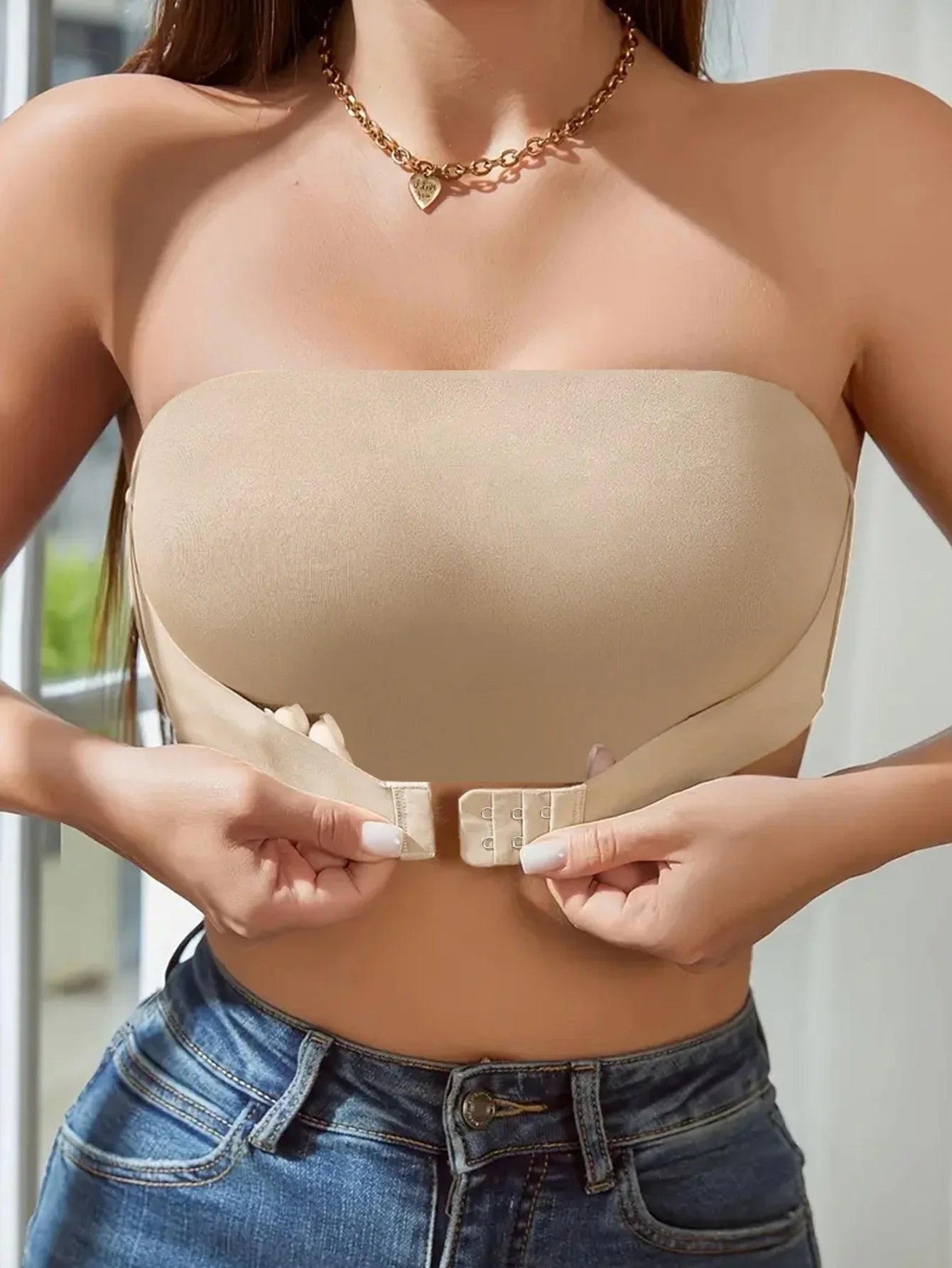 NEW Arrivals 3 Colors Sexy Seamless Front Buckle Strapless Bra Thin Non Slip Gathered Wrap Chest Beautiful Back Underwear Women's Lingerie