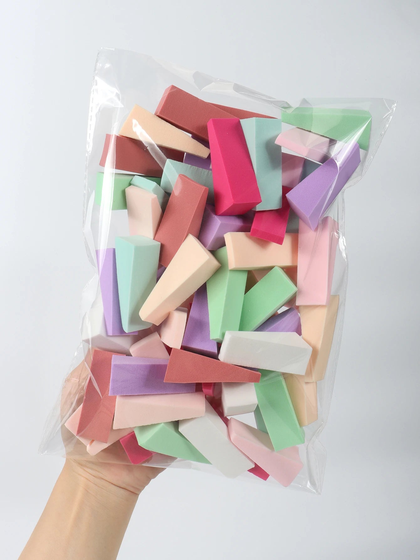 NEW Arrivals 50 PCS Set of Random Color Facial Curve Mixed Make-Up Sponge, Latex-Free, Small Wedge-Shaped Smooth Application Beauty Sponge Applicator Women Cosmetic Accessories