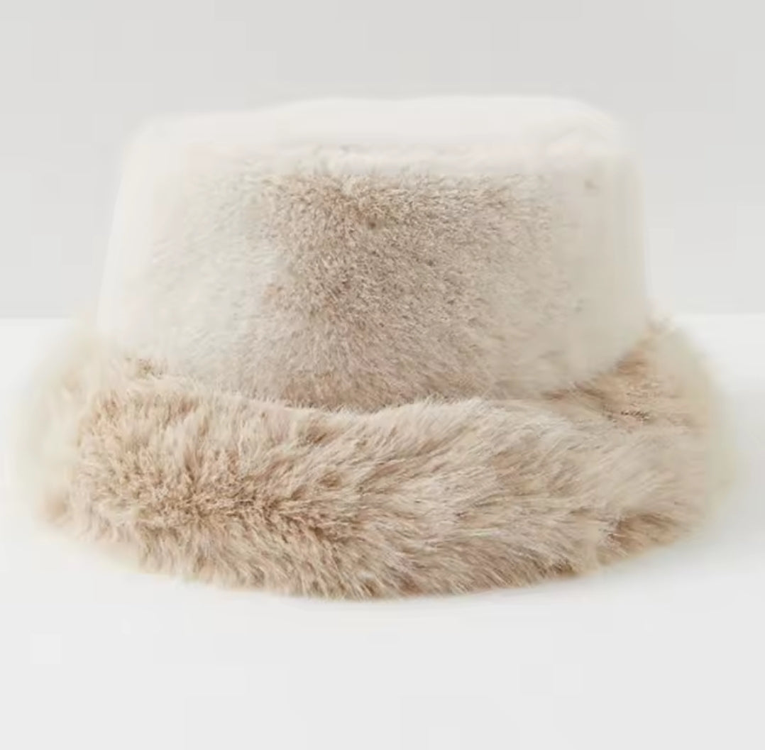 Big Faux Fur Fluffy Bucket Hat for Women Luxury Plush Winter Hat Thicken Snow Oversized Fur Bucket Hat Soft Big Panama Cap