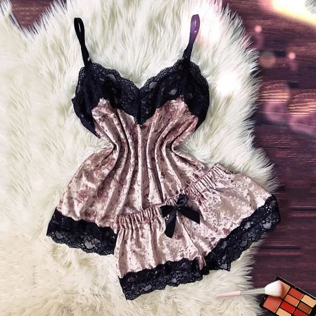 2 PCS Set S-XL Size Autumn Winter Velvet 6 Colors Pajamas Set Women's Sexy Lingerie Sleepwear Nightwear Cute Cami Top and Shorts Pajamas Sets Loungewear Home Wear Women Lingerie Clothing Supplies