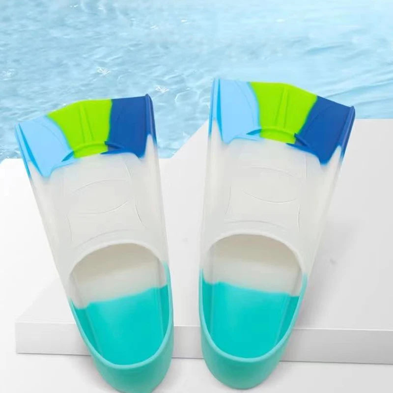 XS-XL Size Adults Kids Colorful Swimming Training Fins for Summer Beach Swimming  Elastic and Soft Silicone Diving Frog Shoes