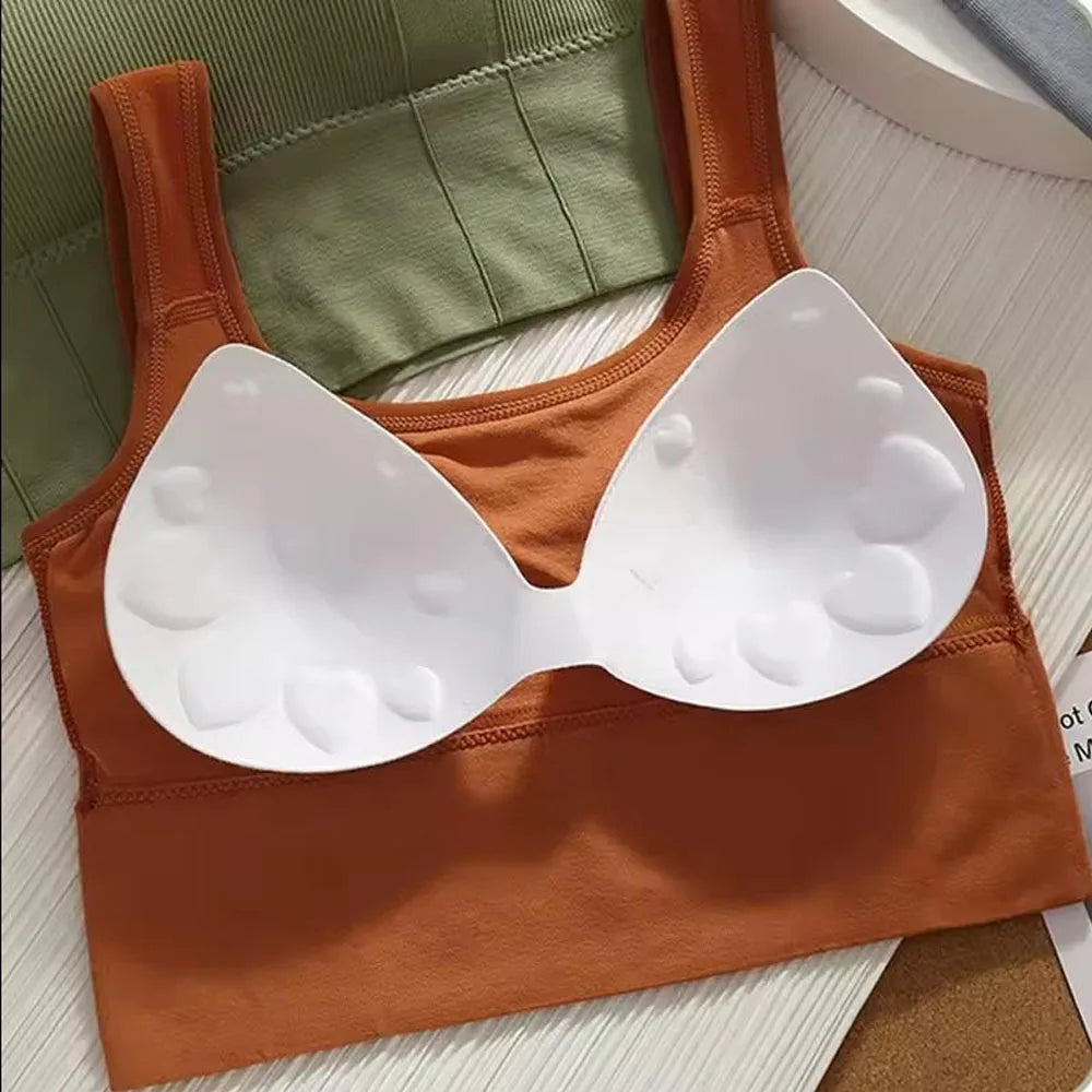 NEW Arrivals 8 Colors Breathable Sports Bra Anti-Sweat Fitness Build-In Tops Women Seamless Yoga Bra Shockproof Crop Top Push Up Sport Bra Gym Girls Workout Tops