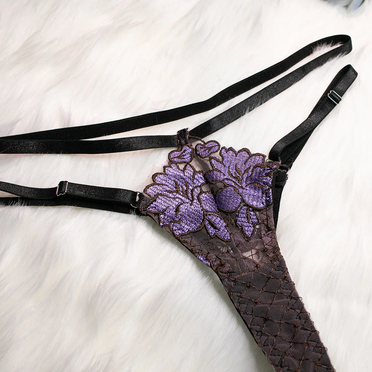 Sexy Luxury Embroidered Flower Gather Belts Bra and Panty Set Women's Cute Metal Hanging Chain Exotic Apparel Suit Underwear Four Piece Set Female Lingerie Set Fashion Clothing Products