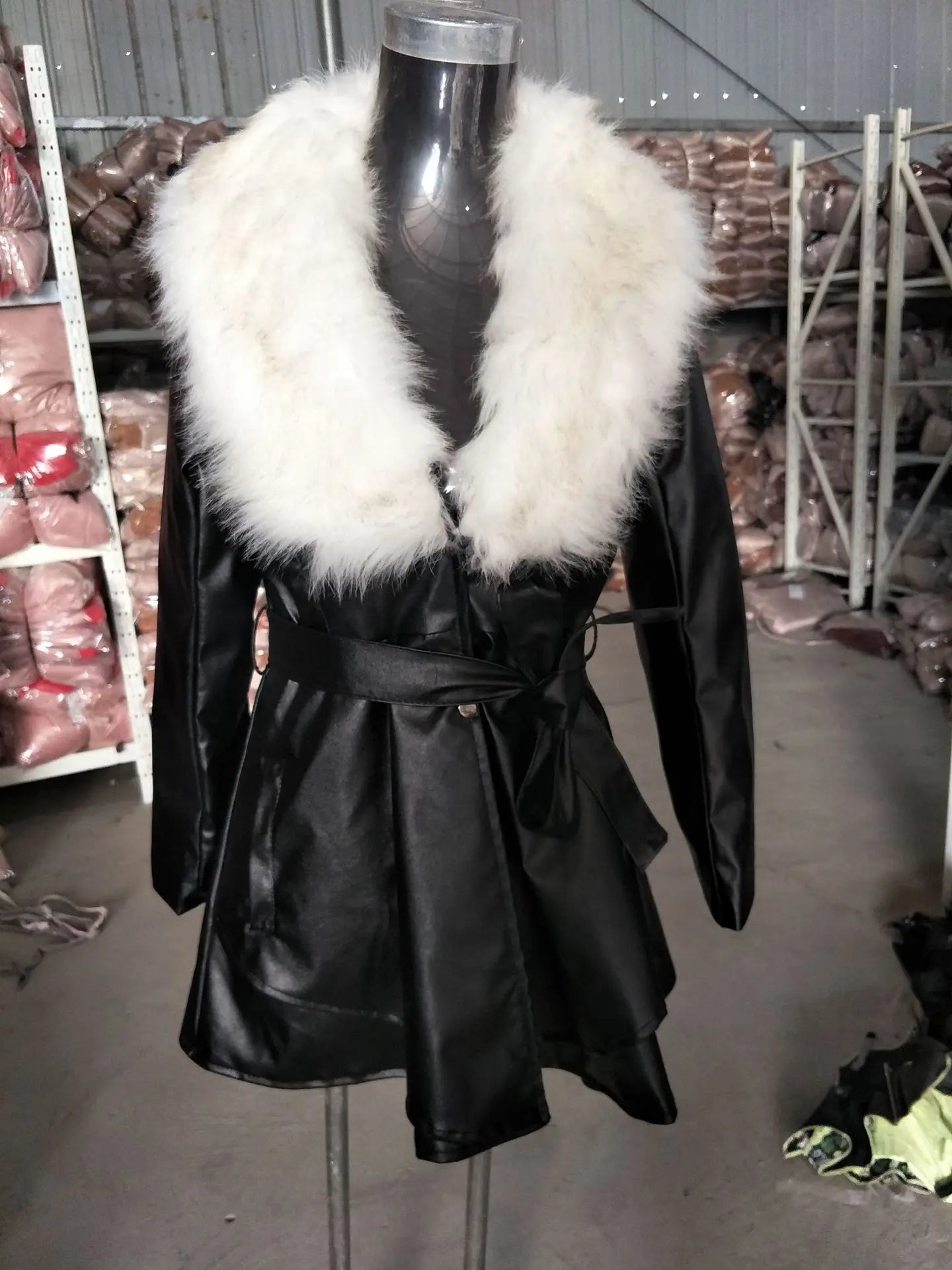NEW Arrivals Leather Jacket Faux Fox Fur Collar Woman Medium Long Fur Jacket Slim Fit And Cotton Fashion PU Leather Jacket Black Ladies Luxury Fashion Clothing Supplies