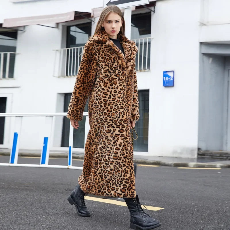 Luxurious Italian Style Faux Fur Coat with Leopard Pattern, Long Plush Coat, Warm Suit Collar, Casual Fashion, Winter