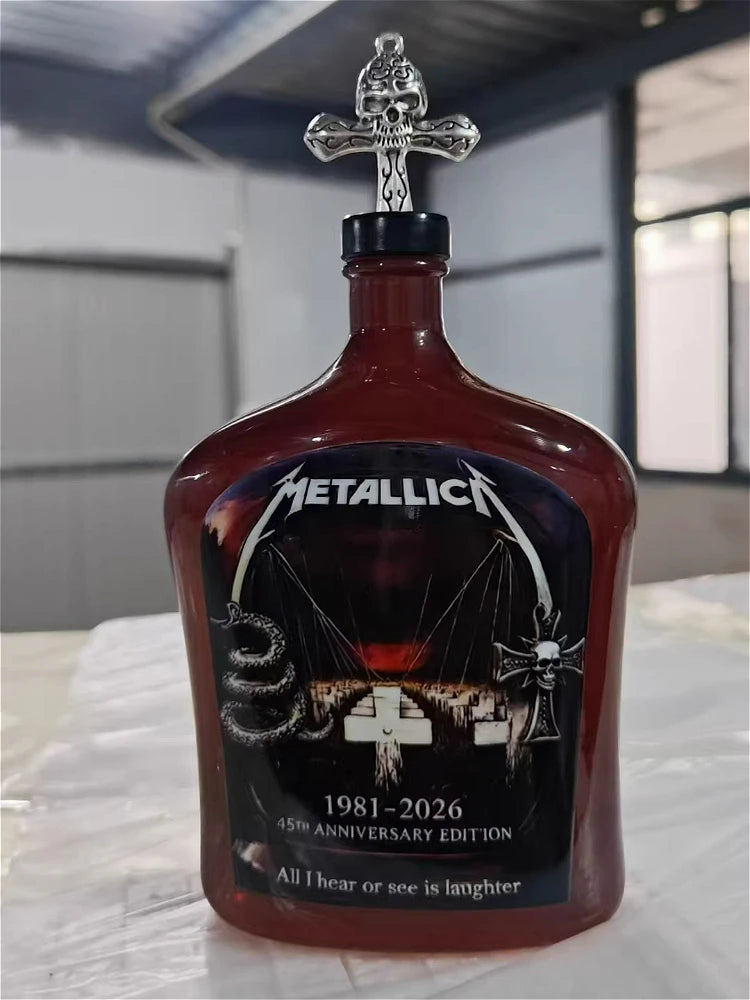 METALLICA 45th Anniversary Limited Edition Whiskey Decanter - Rock Band Collectible Glass Bottle with Skull Cross Decor Gift Bars Pubs Night Club Cava Barware Supplies