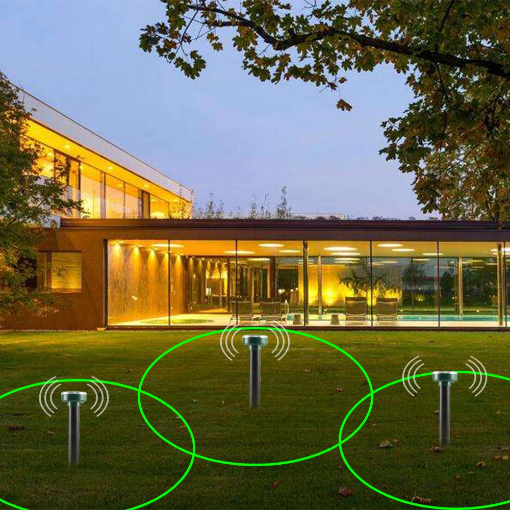 Solar Ultrasonic Electronic Mouse Repeller Snake Repeller Insect Repeller High Power Vibration Built Battery IP64 Sun Charging