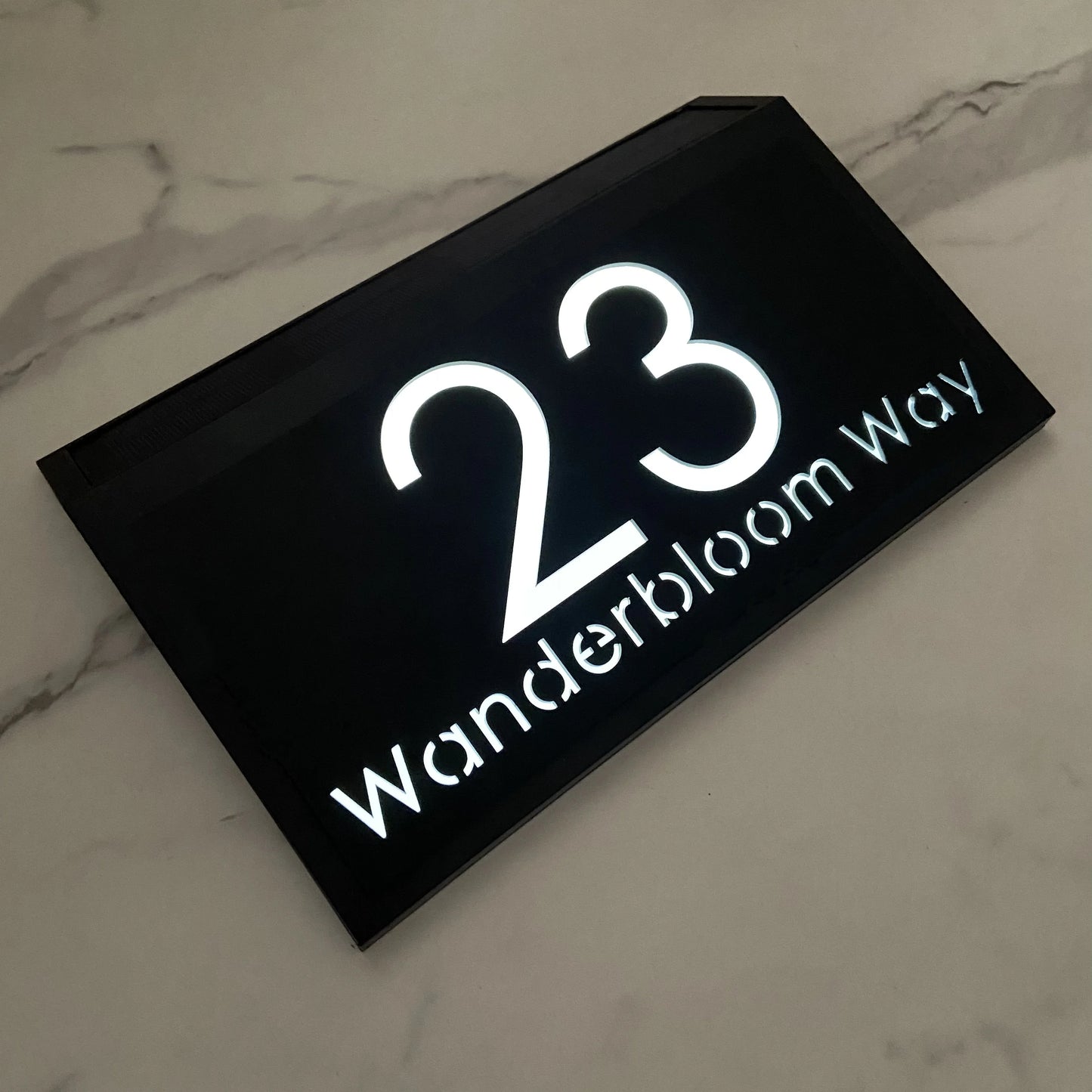 Matte Black/Glossy Gray Color 28cmx18cm Custom Solar LED Powered LED Lights Address Plaque, Modern Acrylic House Number Plate, Durable Outdoor Waterproof Door & Wall Sign Home