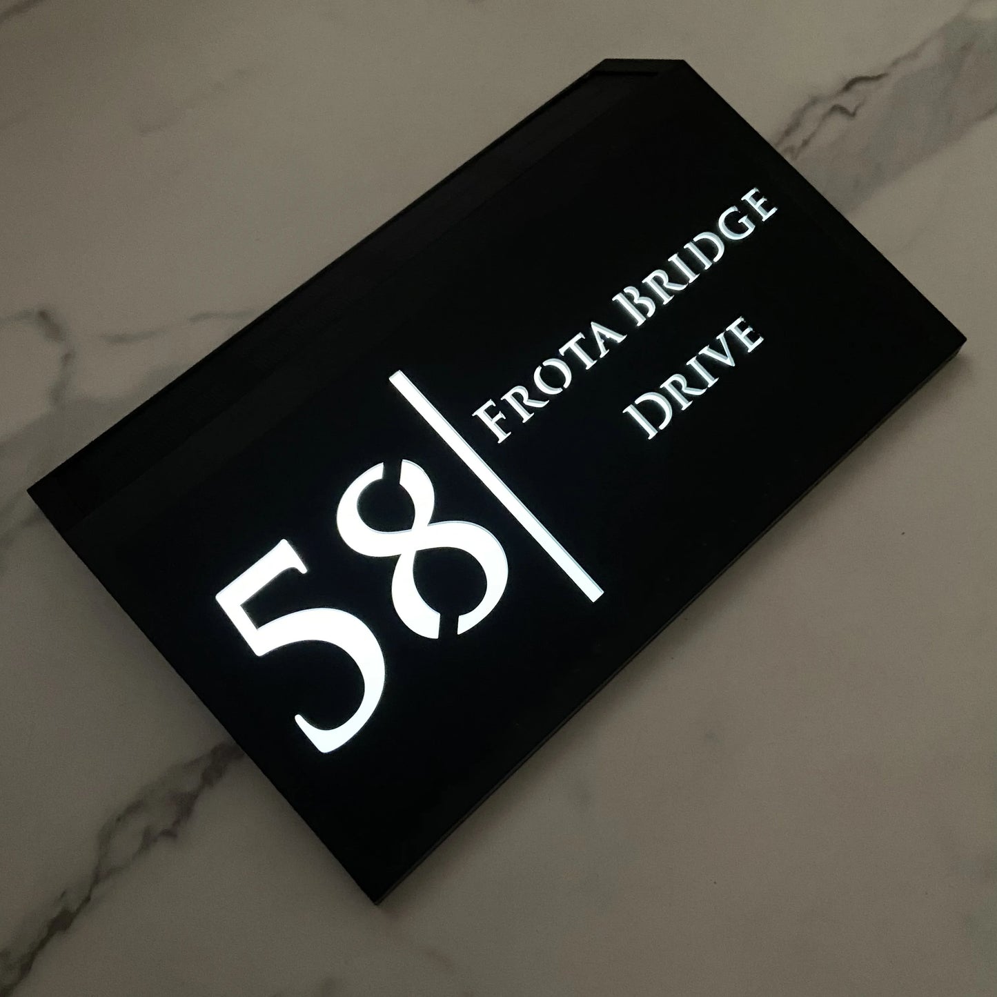 Matte Black/Glossy Gray Color 28cmx18cm Custom Solar LED Powered LED Lights Address Plaque, Modern Acrylic House Number Plate, Durable Outdoor Waterproof Door & Wall Sign Home