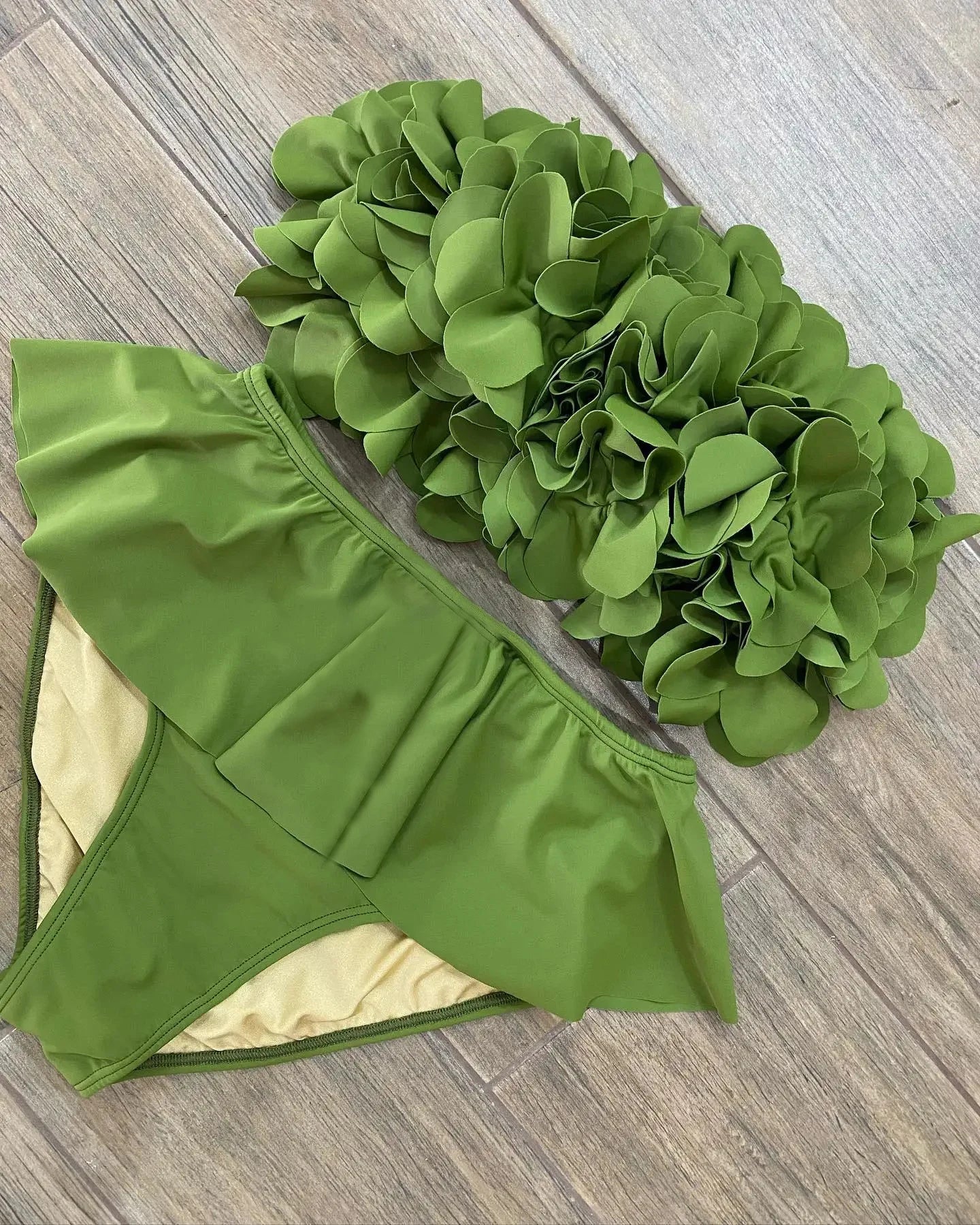 NEW Summer Sexy Petal Push Up Backless Bikini Set Women Fashion Flower Ruffles Bikini Lady Solid Beachwear Bathing Suit Girls Ladies Beach Wear