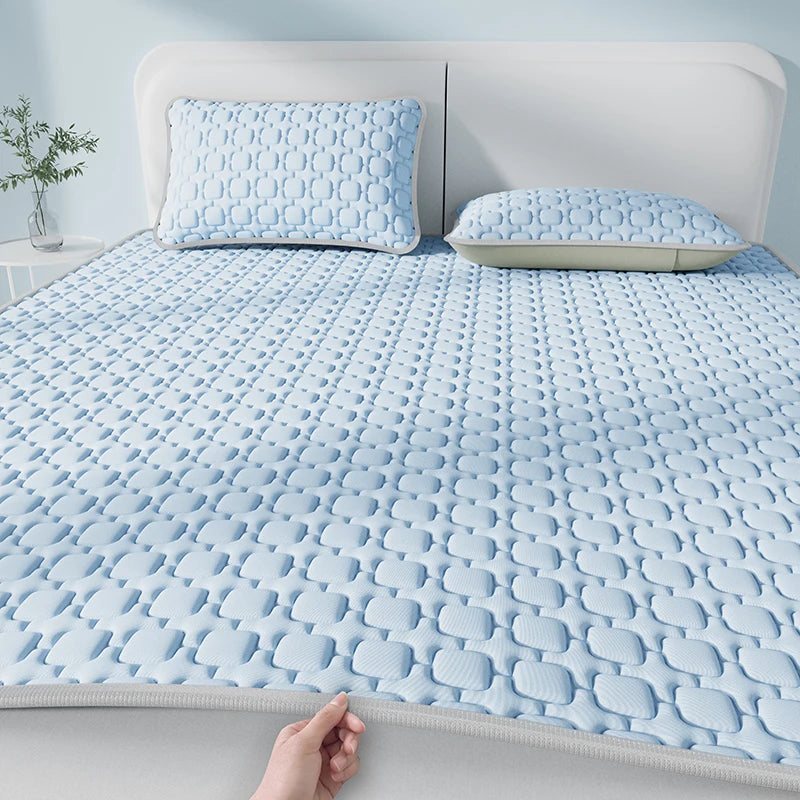 3 PCS Set New Summer Cooling Thicken Natural Latex Filling Summer Mat for Bed Cooling Feel Mattress Cover Bed Pad Pillowcase Ice Silk Bedsheet Set Home Bedding Supplies