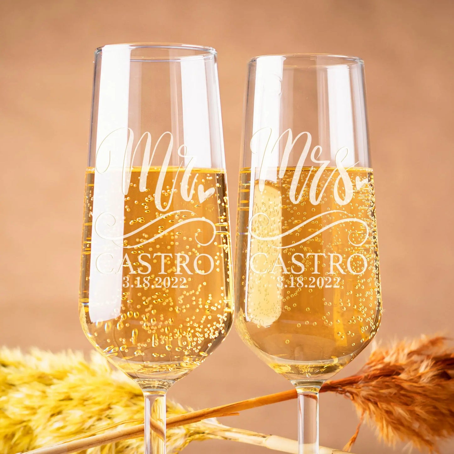 2 PCS Set PERSONALIZED Mr. And Mrs. Names/Dates Wedding Toasting Flutes Wedding Party Glasses Custom Bride and Groom Toasting Glasses Celebration Glassware Barware Accessories