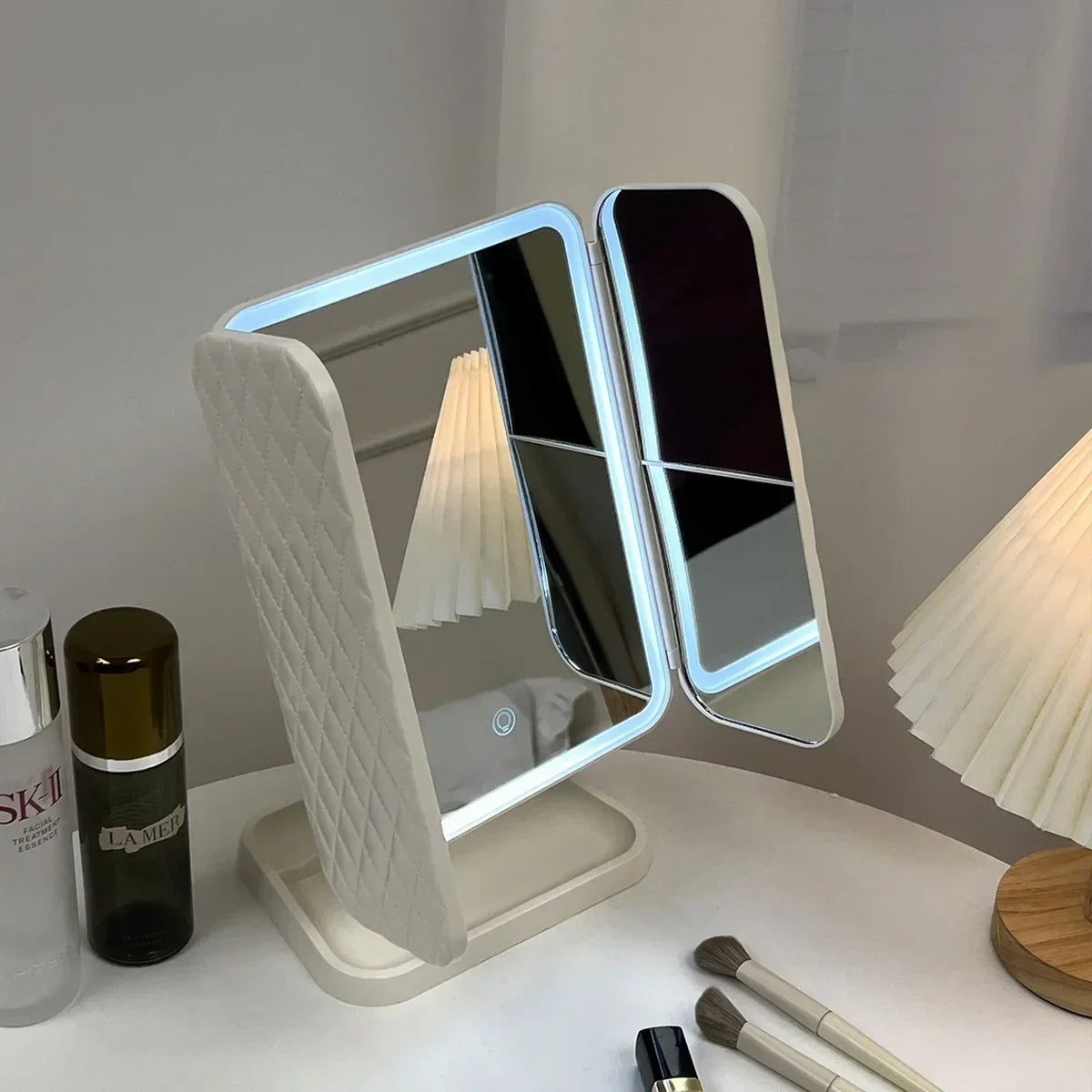 NEW Arrivals Luxury Trifold Make-Up Mirror LED Lights Dorm Dressing Mirror Beauty Light Up your Fill Light with Smart Complementary Make-Up Mirror Women Cosmetic Tools