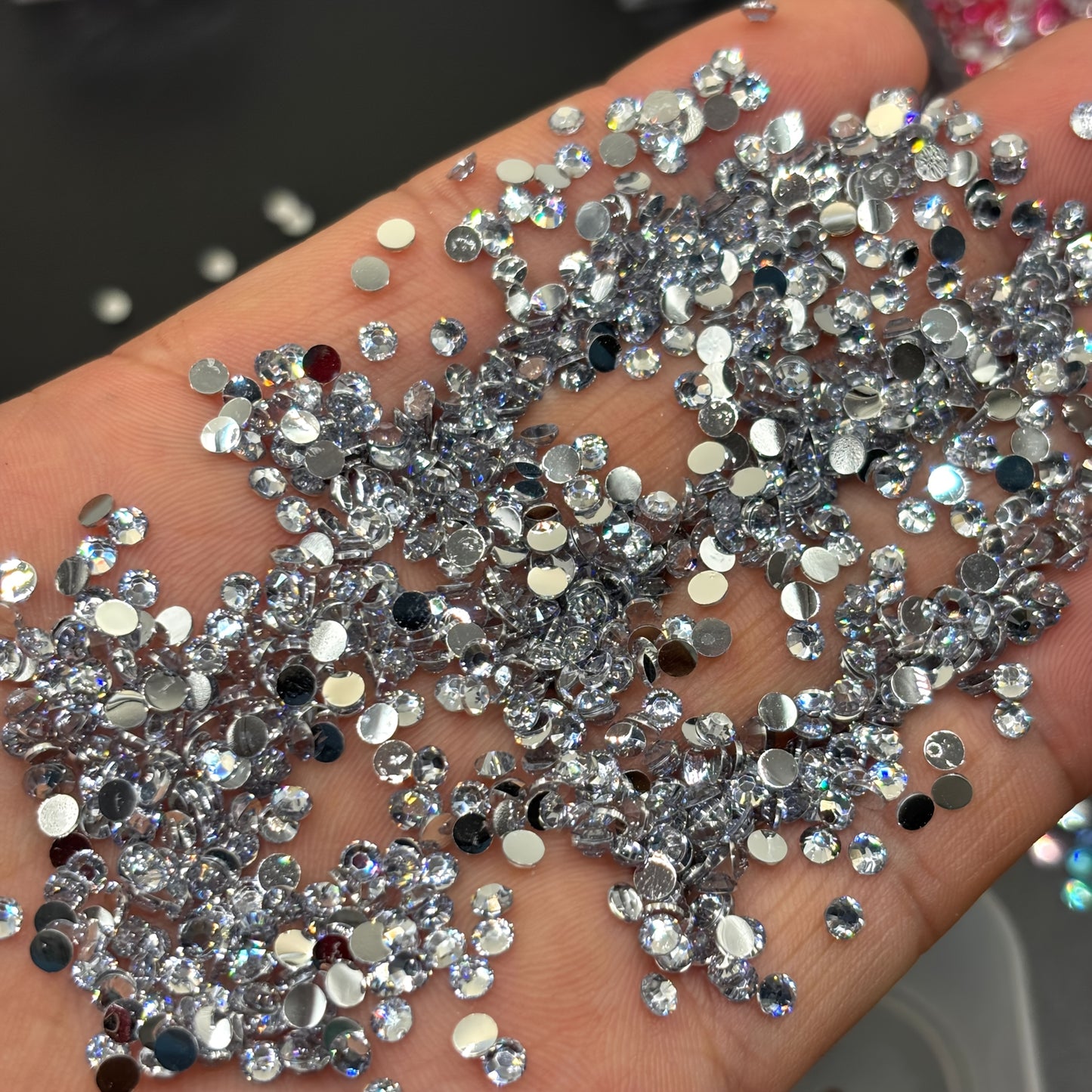 25 Colors / 18600pcs of 5D Resin Round Rhinestones, 3Mm Diameter Silvery Flat-Back Gems, Suitable for Crafts, Coasters, Keychains, Wreaths, Nail Art, And More Creative Projects - a Perfect Match for Your Artistic Creations, N