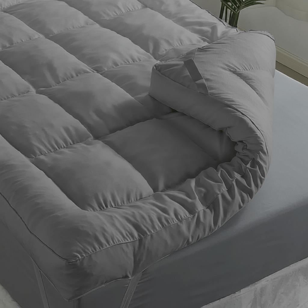 Luxury Hotel Top Quality Grey Mattress Topper 180x200cm Deep High Loft Thick Plush Mattress Pad, Soft Bed Topper, Hollowfiber Filling Secure Fit, Soft & Brushed Microfiber Top Elasticized Corner Straps fits up to 40 CM Single