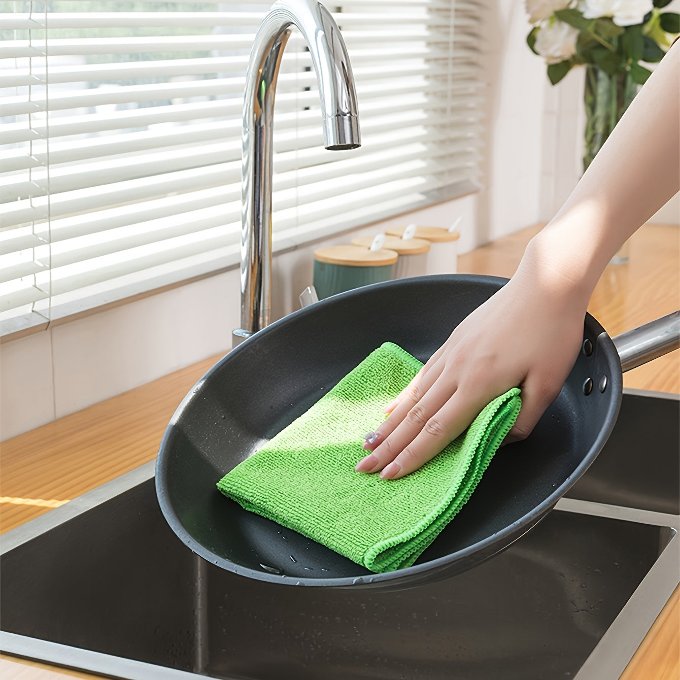 NEW 16/32-Pack Set Microfiber Cleaning Cloths - Reusable, Nonwoven, Super Absorbent, Non-Scratch Wipes for Dusting, Polishing, and Wiping in Kitchen, Car, Glass, Floors, and Furniture - Durable Household Cleaning Cloths