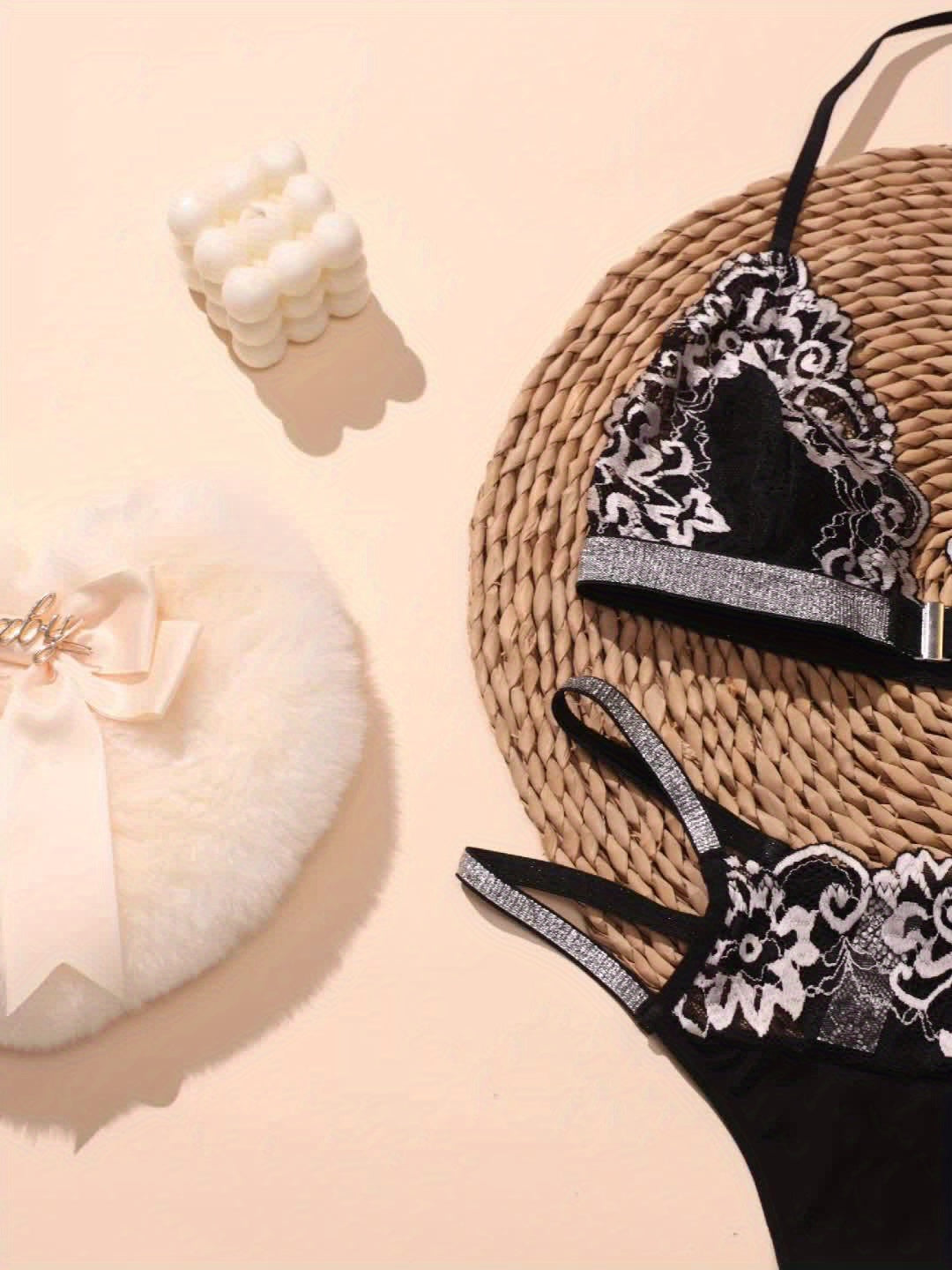 3 Colors S-2XL Women's Lace Lingerie Set - Sexy Floral Contrast Lace Bra & Thong Panty with Front Closure, Hanging Neck Strap, Breathable Low-Rise Underwear, No Padding, Semi-Sheer & Floral Print for s (Hand Wash Only)