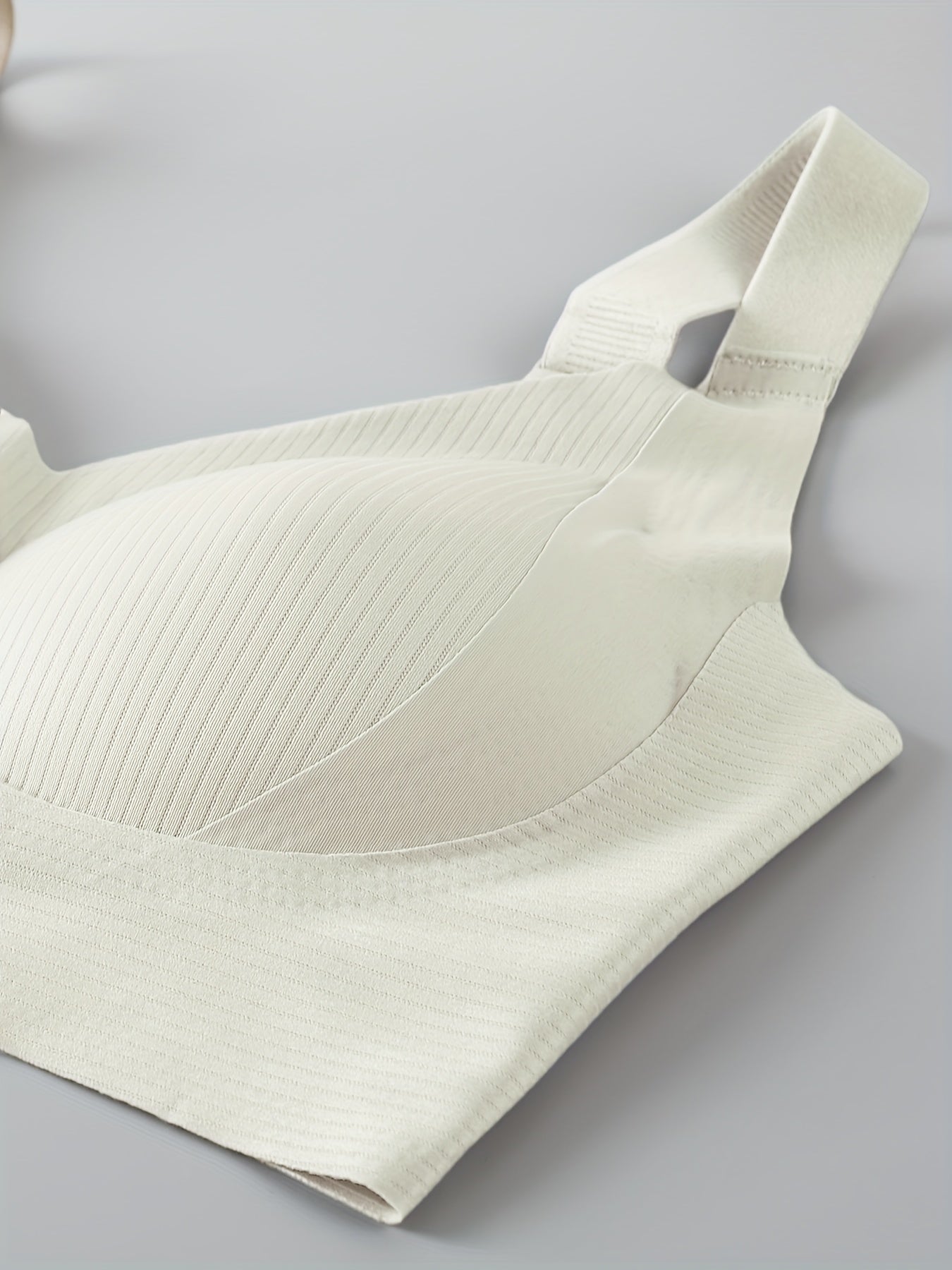 4 PCS Set S-2XL Plus Size Women's Seamless Comfort Sports Bras, Wire-Free Breathable Supportive Striped Ribbed Design with Adjustable Straps and Back Closure for Lifting Uplift Gathering No Show Underwire Tank Top Bra
