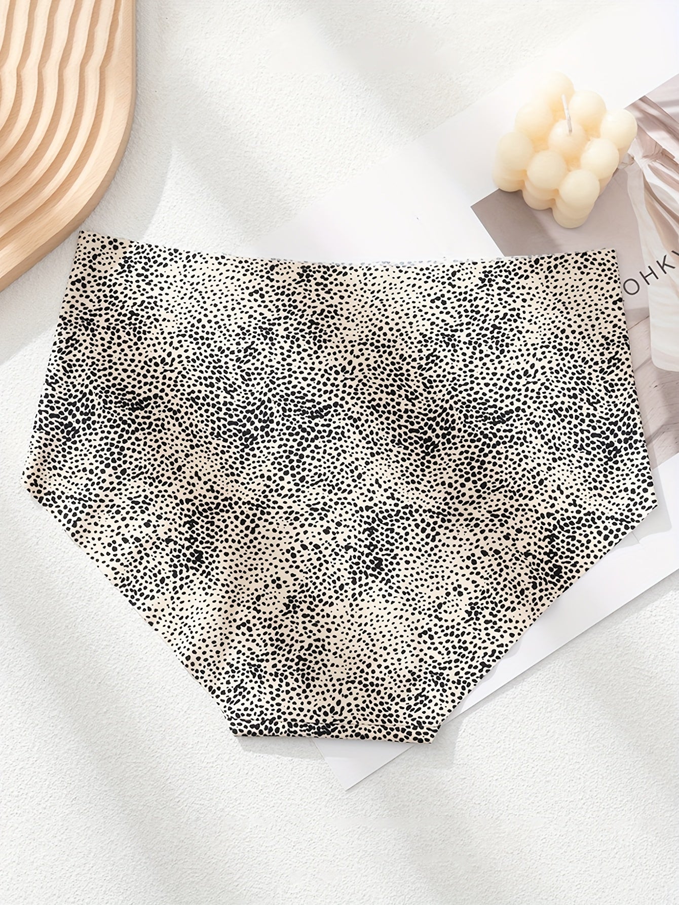5 PCS Set - Autumn And Winter Plant Leopard Print Animal Print Women's Underwear One-Piece Seamless Nude Thin Breathable And Quick-Drying Women's Briefs V-Line Waist Full Hip Covering Women's Briefs Sports Health Yoga Dance
