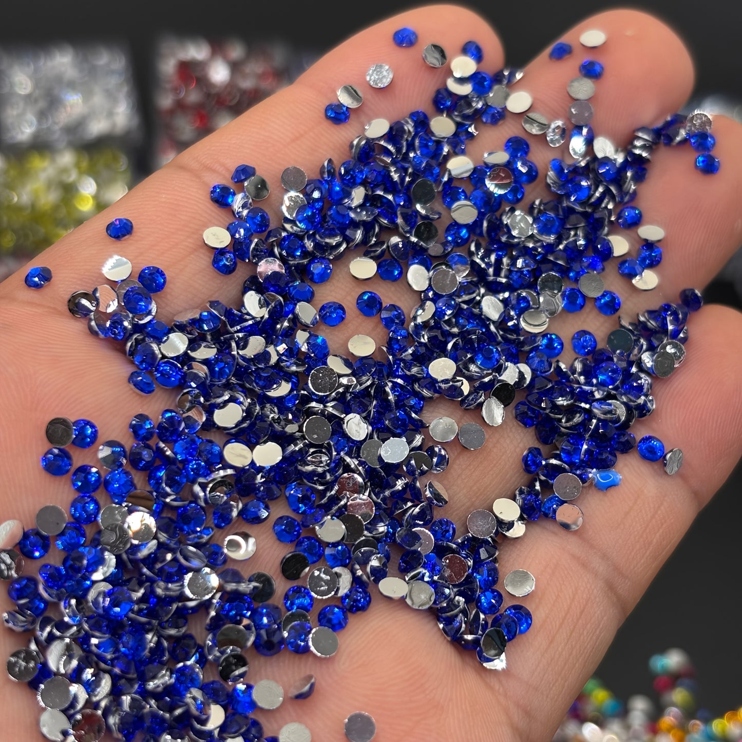 25 Colors / 18600pcs of 5D Resin Round Rhinestones, 3Mm Diameter Silvery Flat-Back Gems, Suitable for Crafts, Coasters, Keychains, Wreaths, Nail Art, And More Creative Projects - a Perfect Match for Your Artistic Creations, N