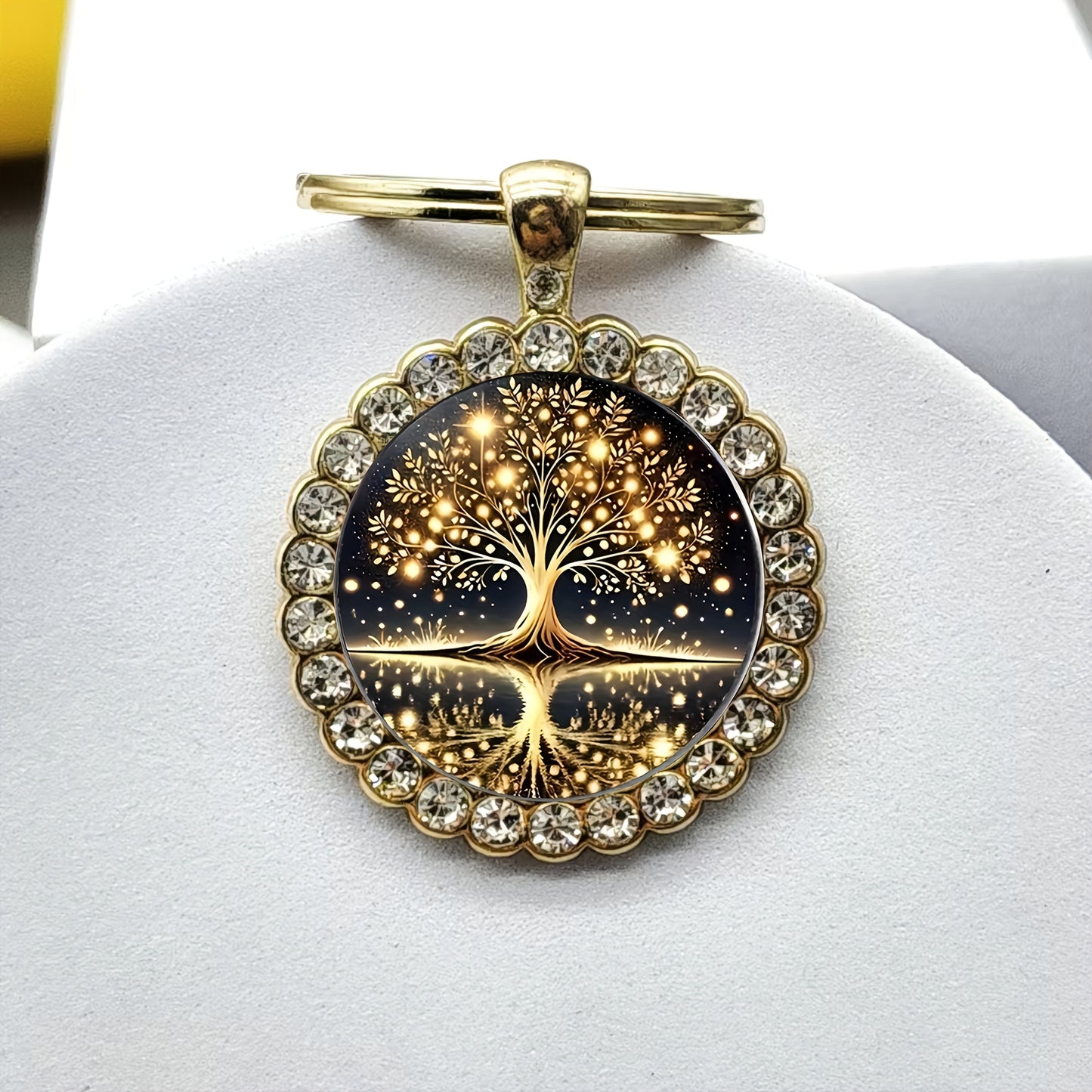 Tree of Life Keychain - Necklace-Elegant Golden & Black Design with Sparkling Accents, Perfect for Bags, Keys, Birthdays, Anniversary Gifts, Stylish and Durable, Tree Decor Jewelry Accessories