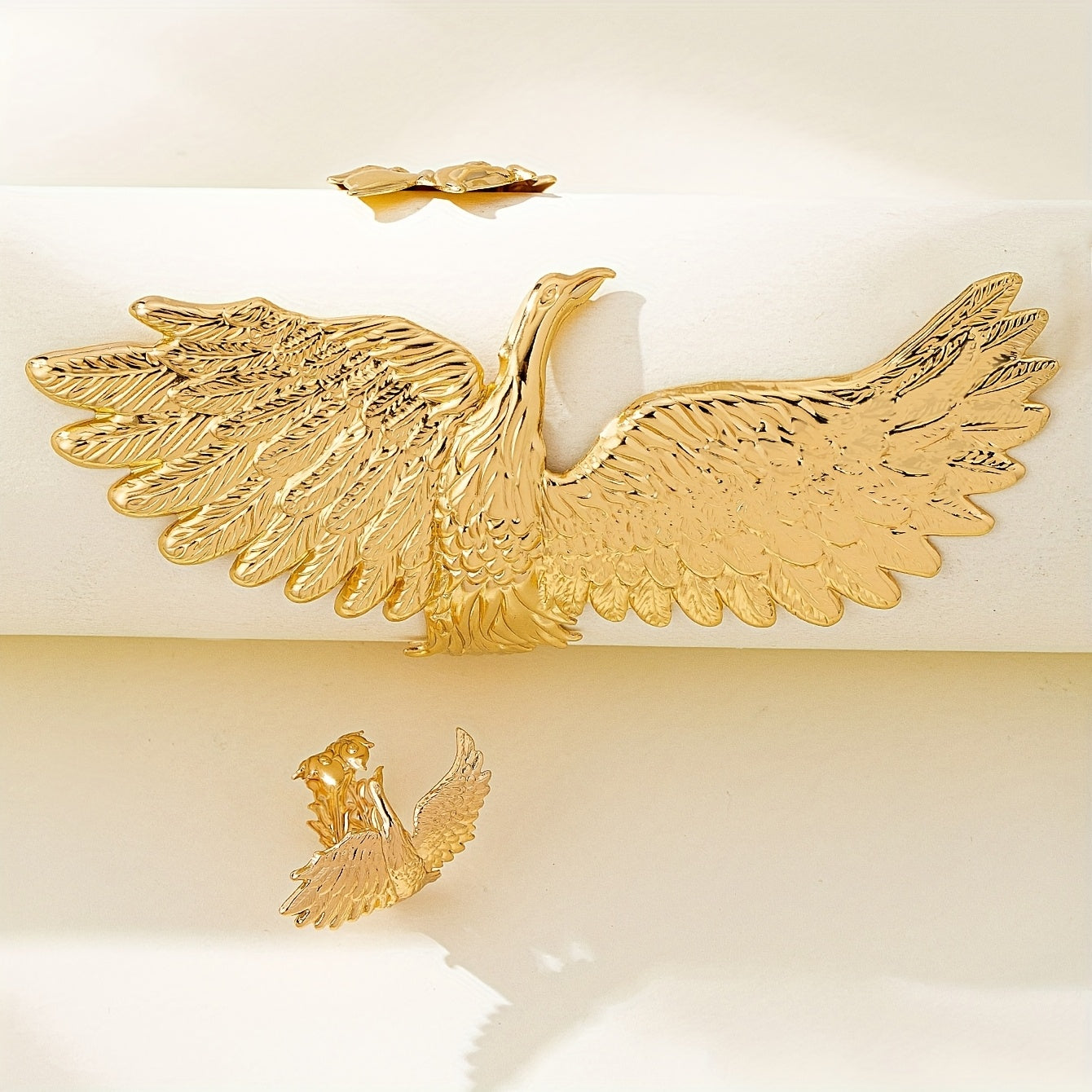 An Exaggerated Punk-Style Design Featuring a Glossy Eagle Mouth Ring, Along with a Unique Retro Geometric Jewelry Set of Golden Bracelets And Rings