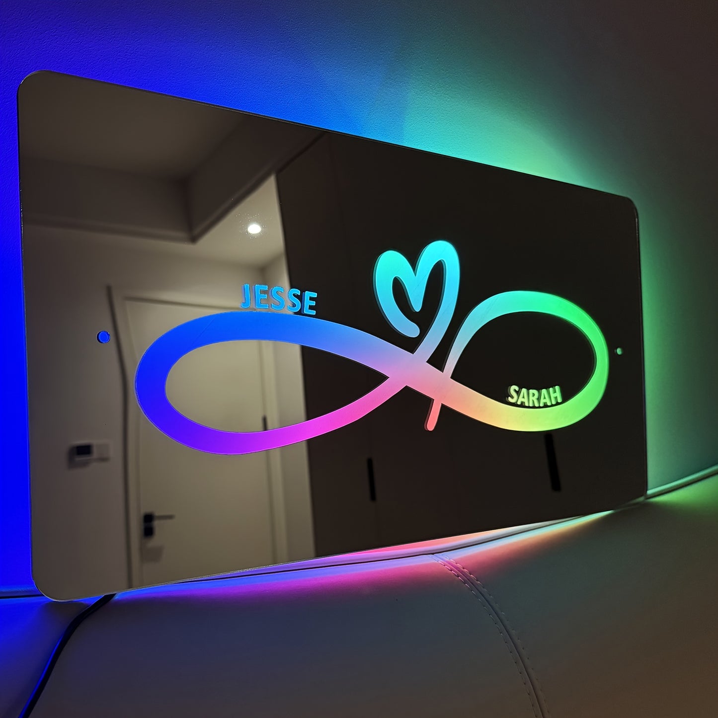 A Personalized USB-Powered Remote-Controlled LED Light Mirror for Couples, Featuring Customizable Names, Perfect for Bedroom Decoration And As a Gift for Valentine's Day Or Birthdays