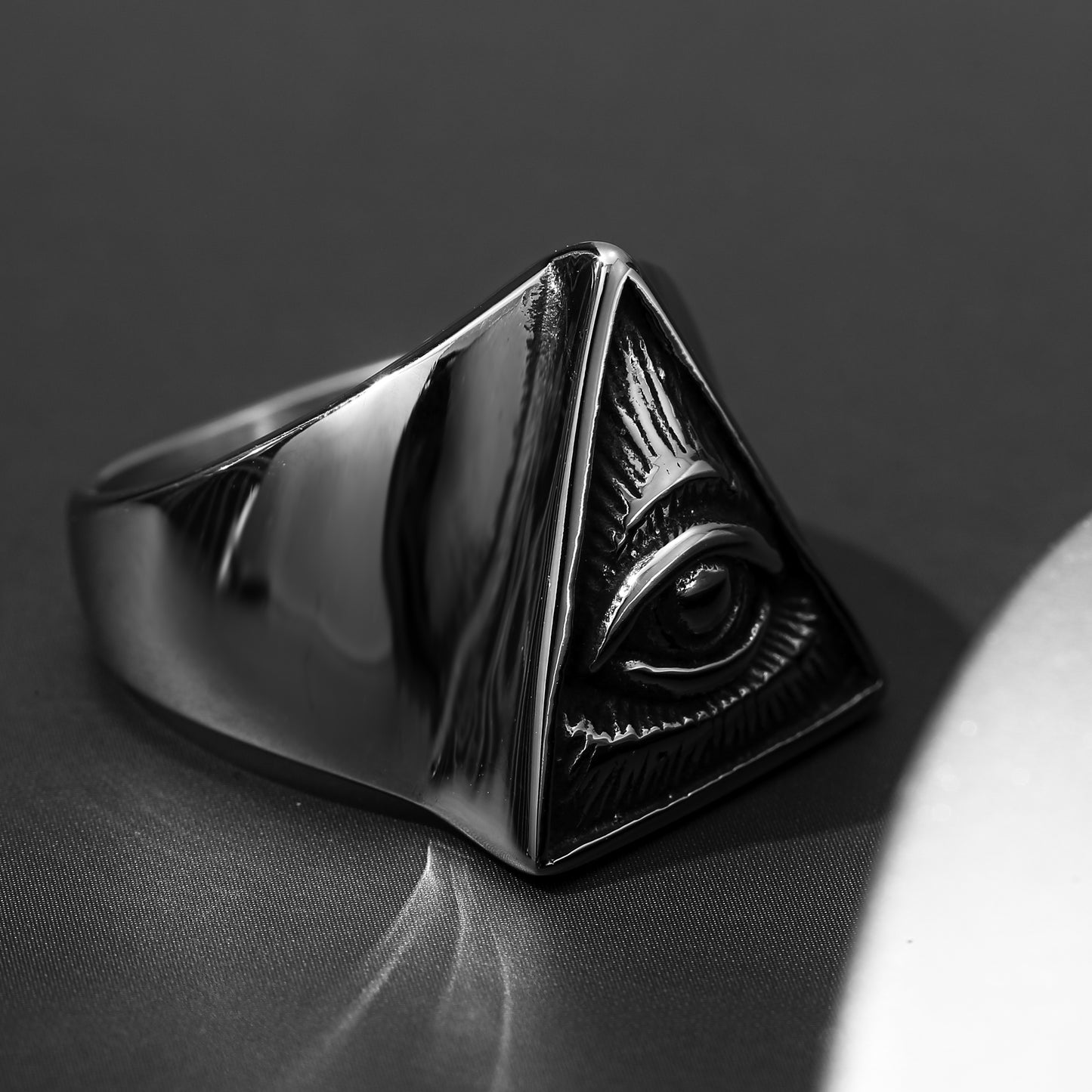 Illuminati Secret Society Women's Men's Ring, Vintage All-Seeing Eye Triangle , Cyberpunk Style, Suitable for Group Ceremonies Gathering Parties,  Jewelry Accessories