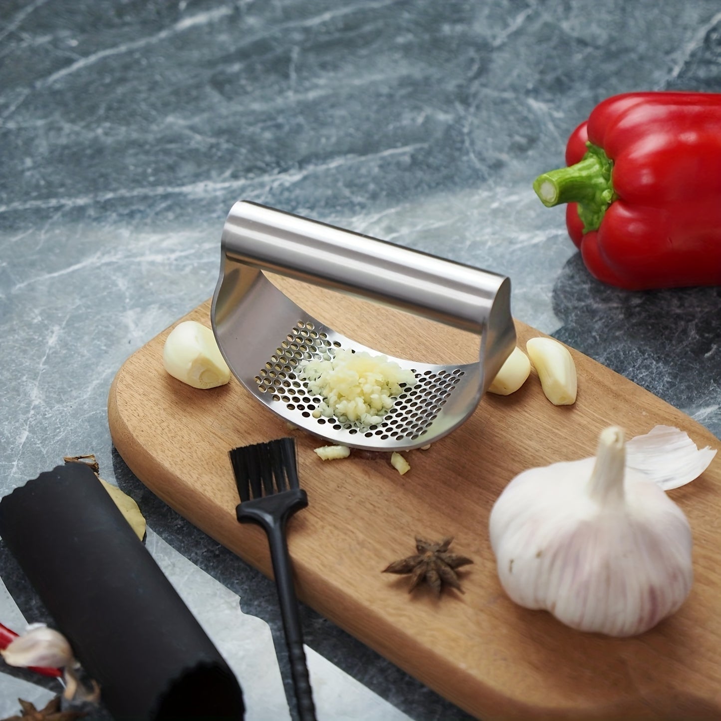 4 Colors Stainless Steel Garlic Press - Manual Garlic Crusher with Ergonomic Handle, Durable Kitchen Tool for Crushing Garlic, No Electricity Needed, Easy to Clean, Perfect for Home Cooking, Garlic Crusher for Kitchen, Cookin